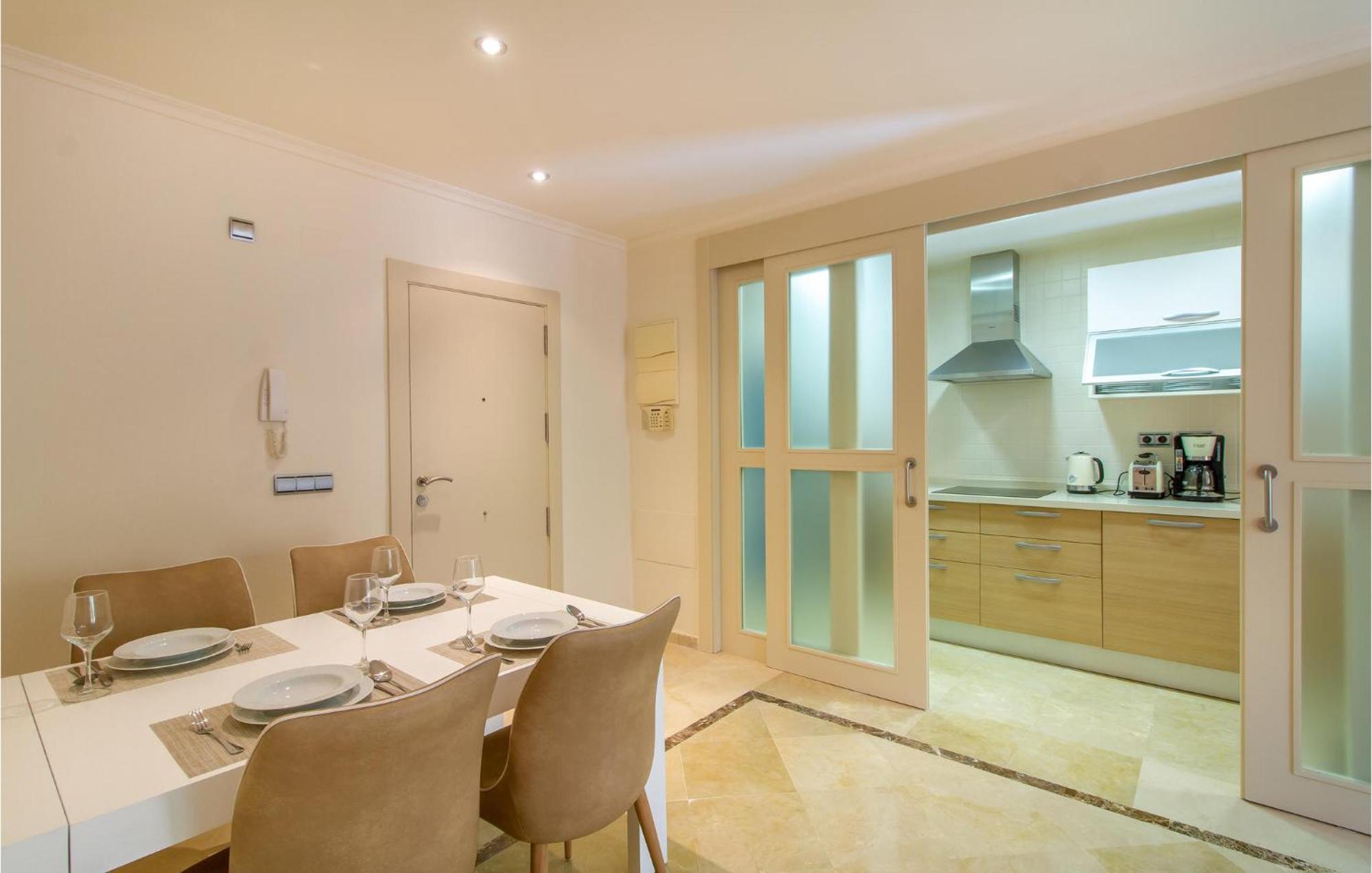 Lovely Apartment In Los Alcazares With Kitchen Exteriör bild
