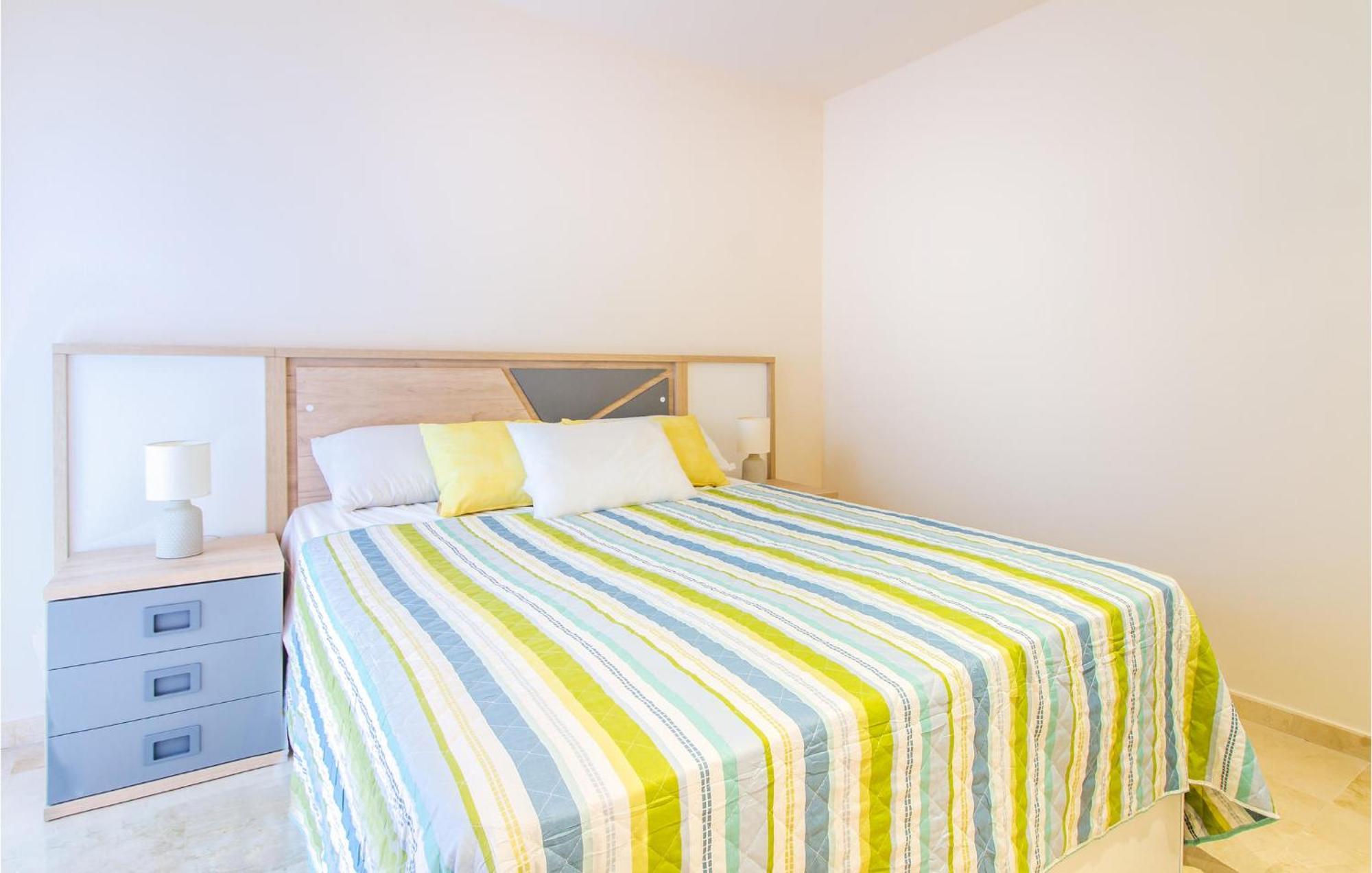 Lovely Apartment In Los Alcazares With Kitchen Exteriör bild