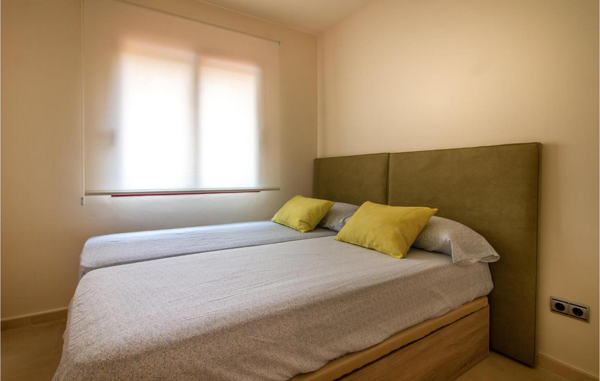 Lovely Apartment In Los Alcazares With Kitchen Exteriör bild