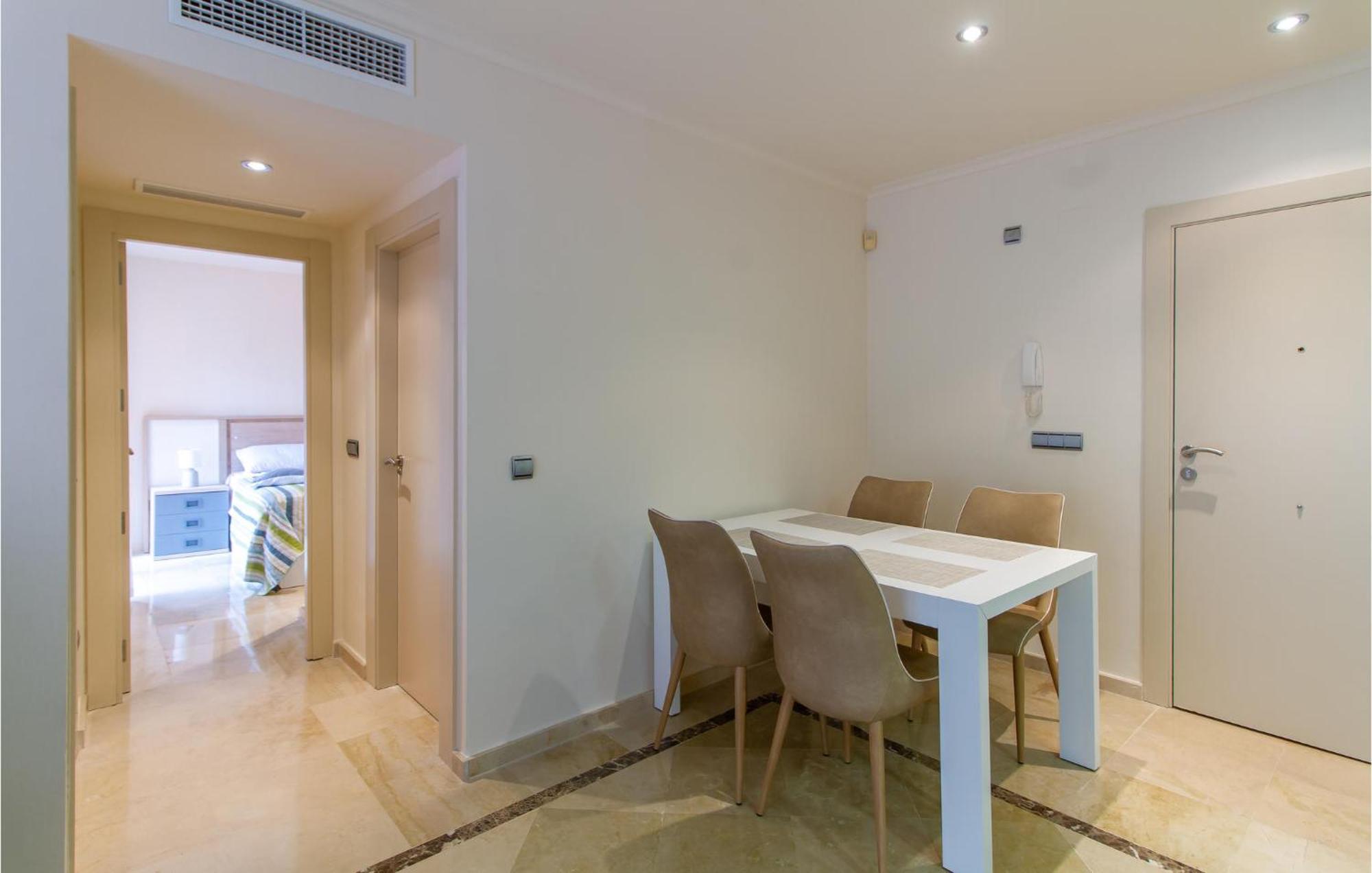Lovely Apartment In Los Alcazares With Kitchen Exteriör bild