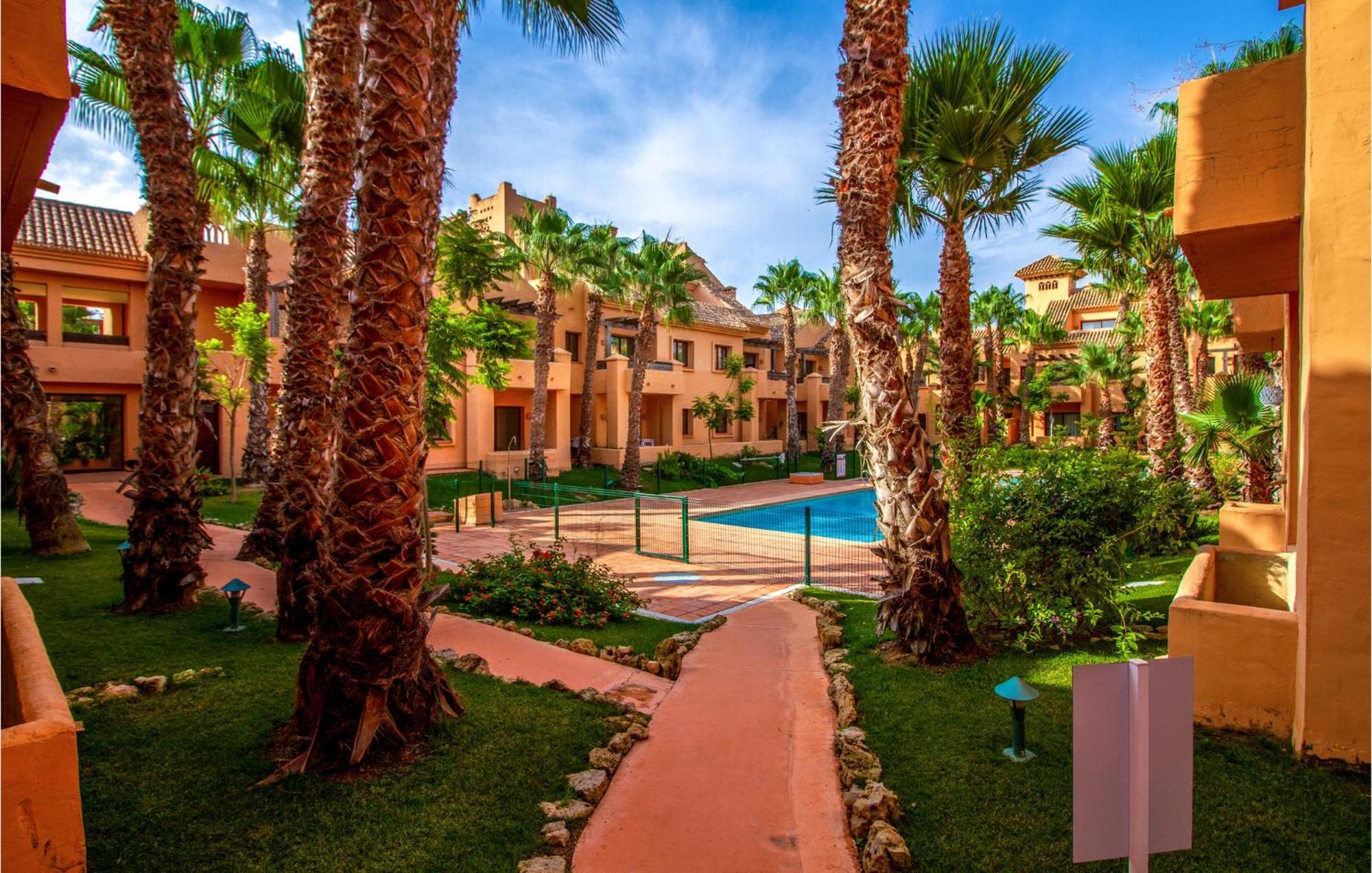 Lovely Apartment In Los Alcazares With Kitchen Exteriör bild